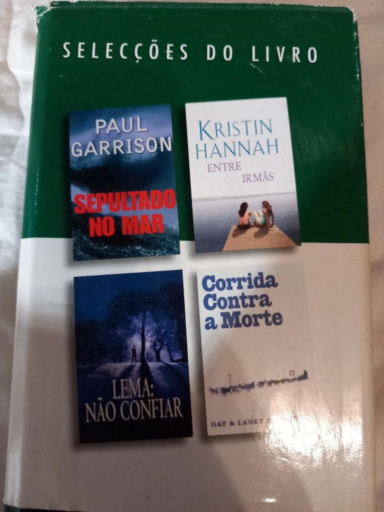 Livro com 4 histórias