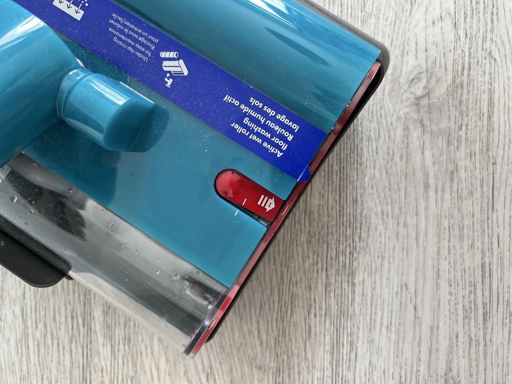 Escova Dyson Nautik™ com pequeno defeito