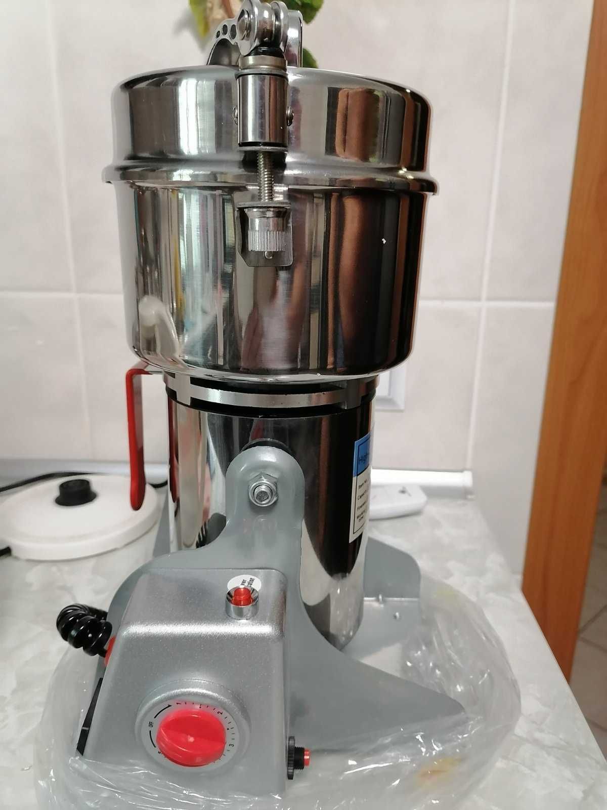 Продам мельницу для зерновых культур,High-speed multifunction grinder