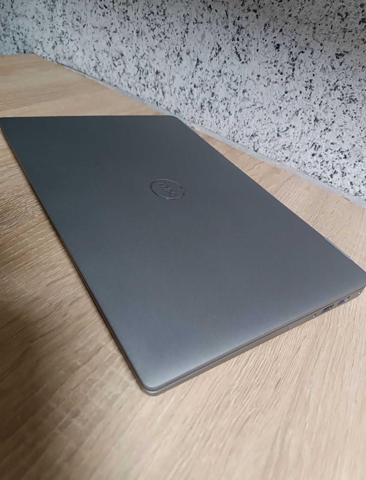 Ноутбук DELL, вітринний зразок, новий