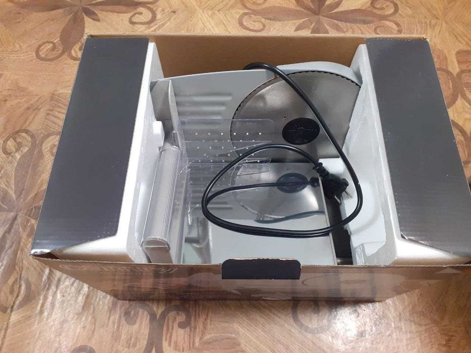 Продам скиборізку - слайсер Camry CR 4702 0-15мм