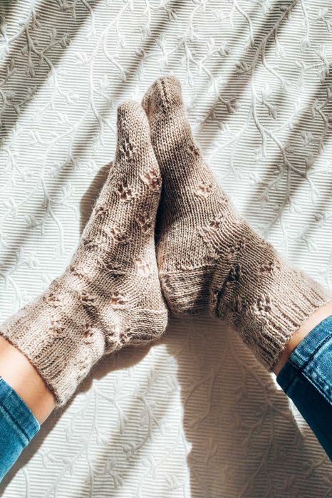 Ażurowe kobiece wełniane skarpetki handmade na prezent