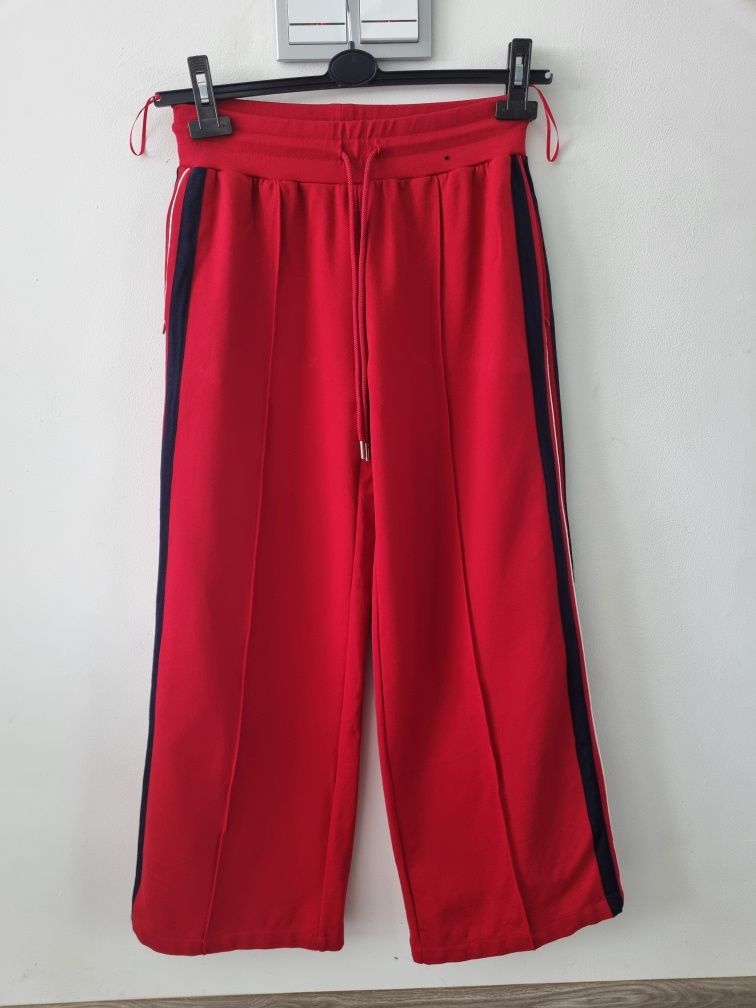 Damskie spodnie dresowe M&S  retro z szerokimi nogawkami rozm 38