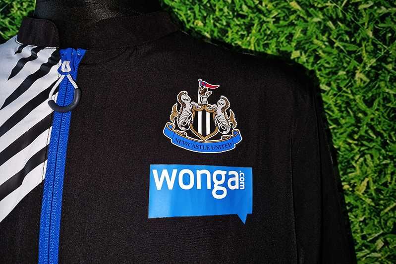 Newcastle United Football Club/ Puma „DryCell” 2015/16 home size L