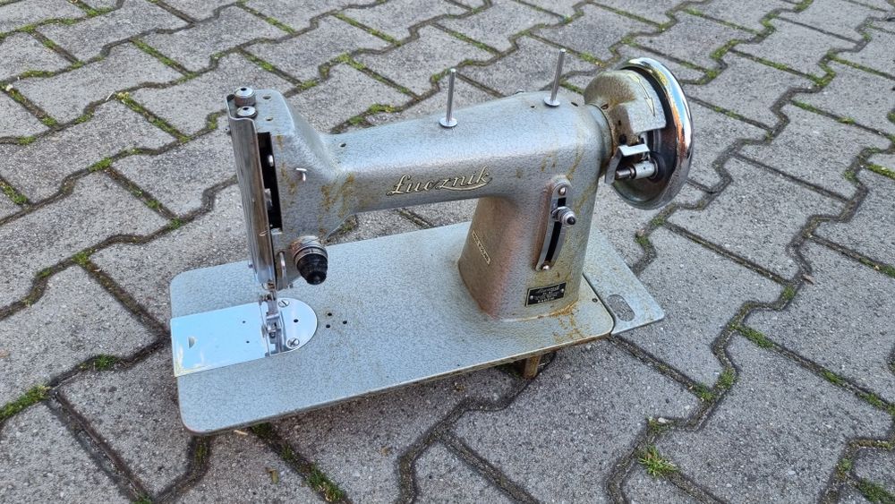 Maszyna Do Szycia Lucznik Antyk