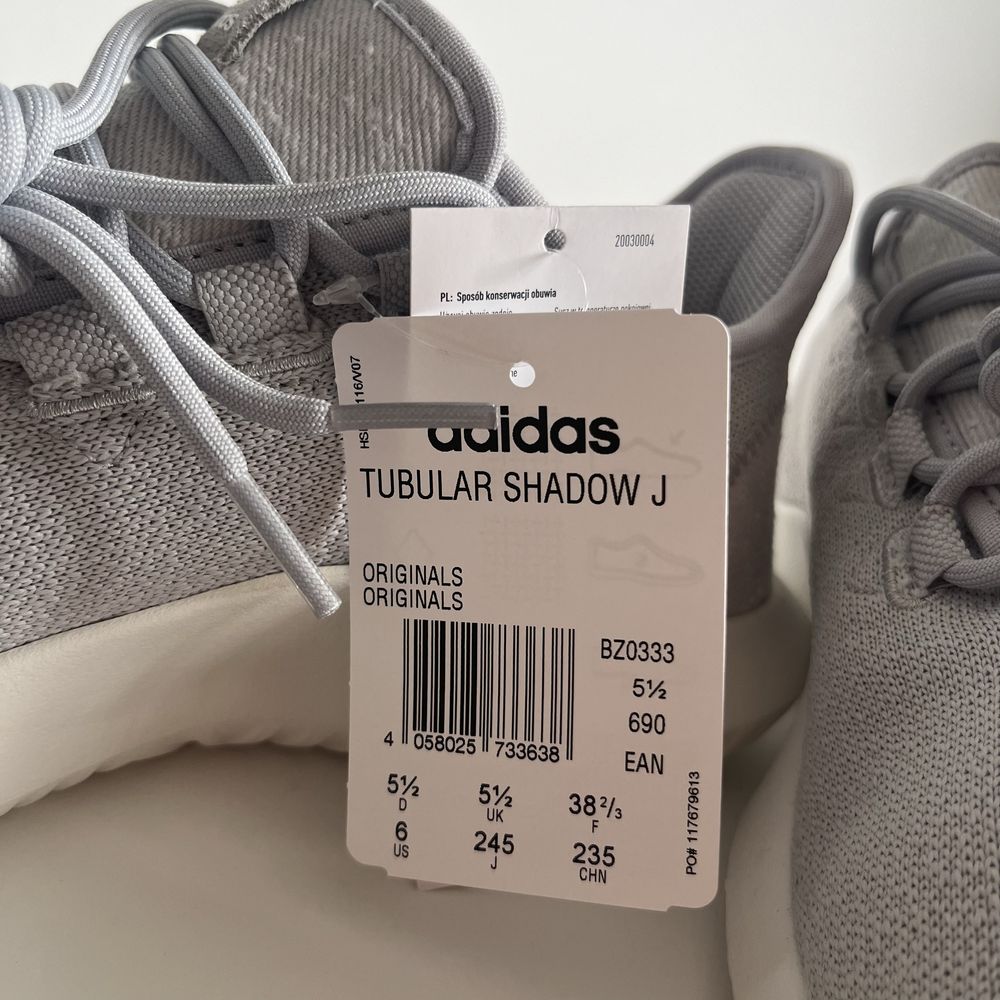 Nowe sneakersy adidas, Shadow W B37762 szare.