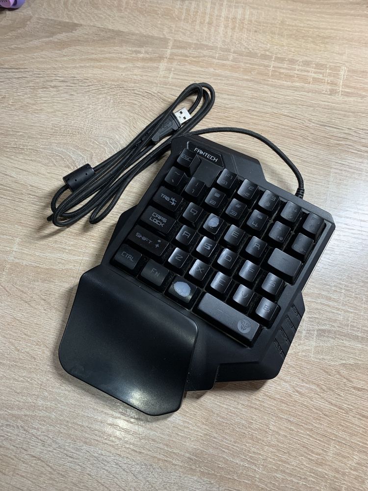 Ігрова клавіатура Fantech Archer K512