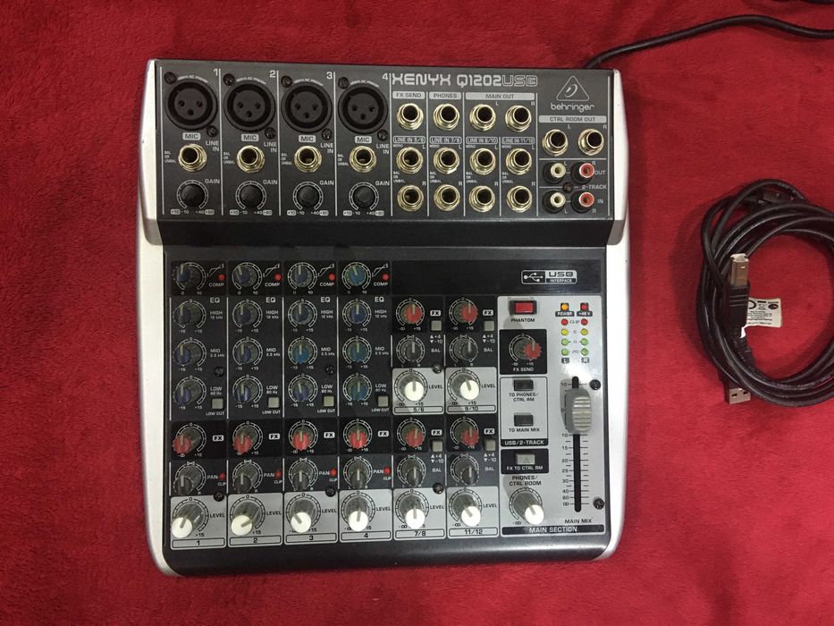 Mikser Behringer Xenyx Q1202 USB