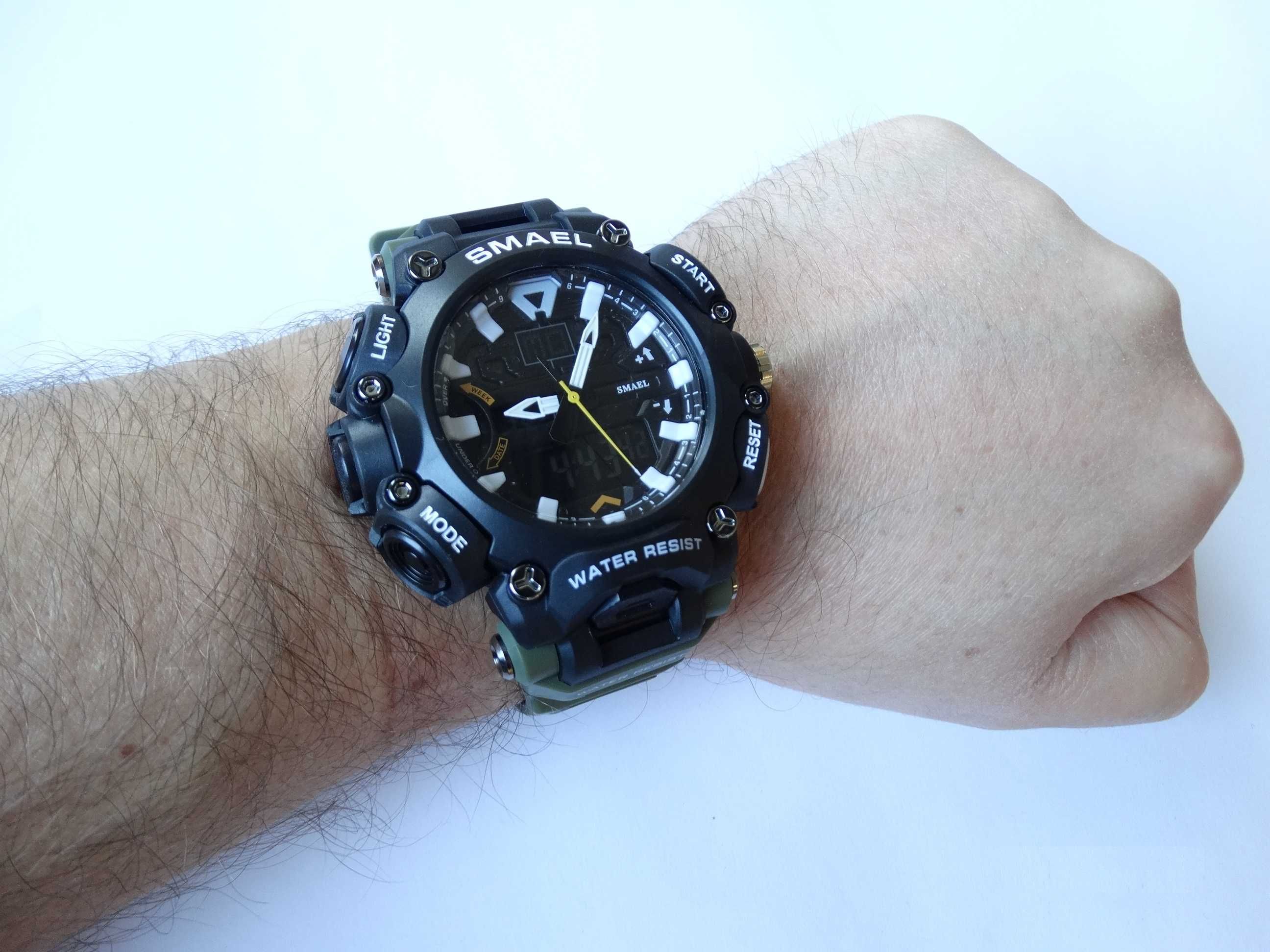 Zielony zegarek męski Smael wojskowy elektroniczny cyfrowy sportowy