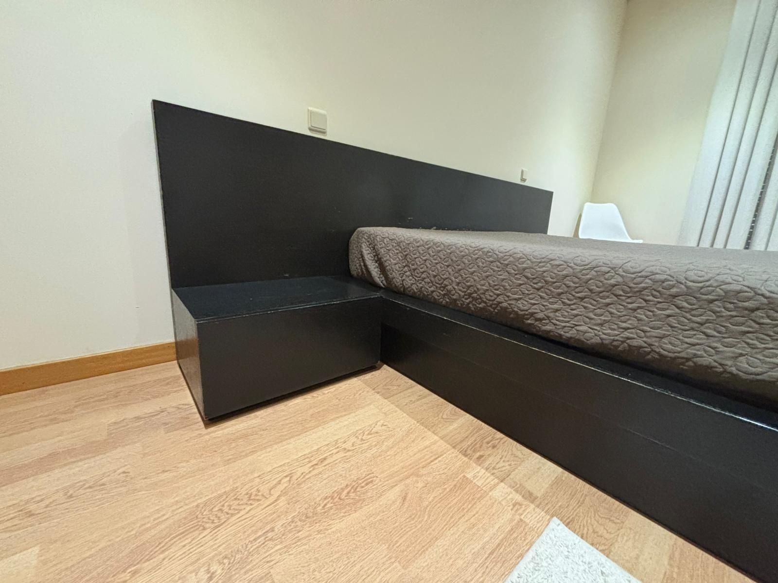 Cama madeira maciça wenge
