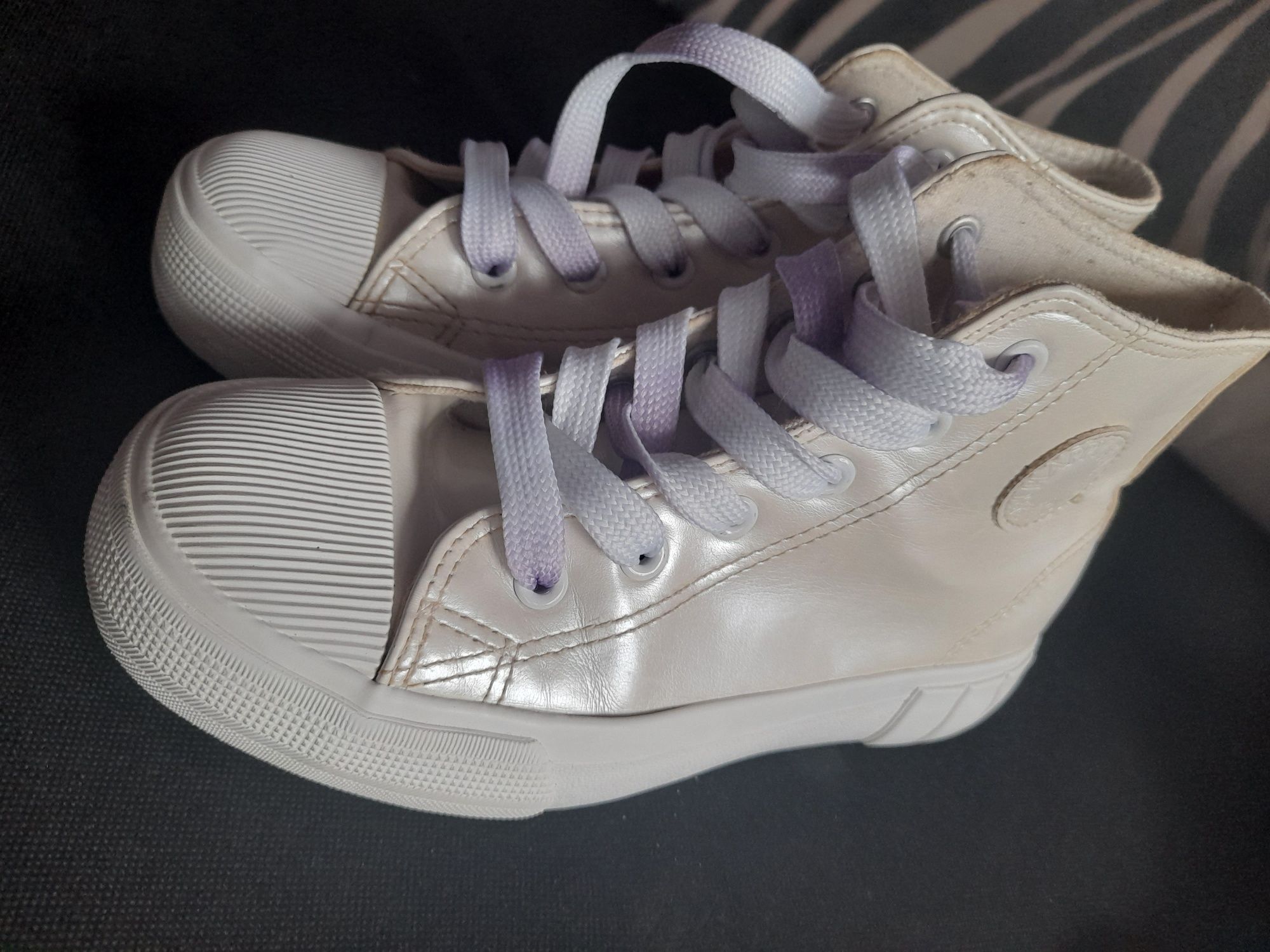 Trampki buty na wysokiej podeszwie 35