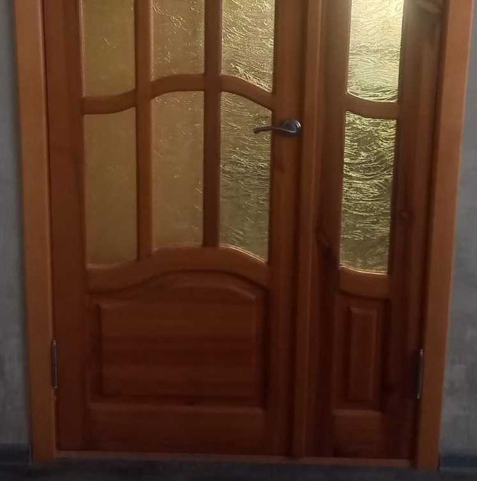 Двері міжкімнатні дерев"яні в сборі