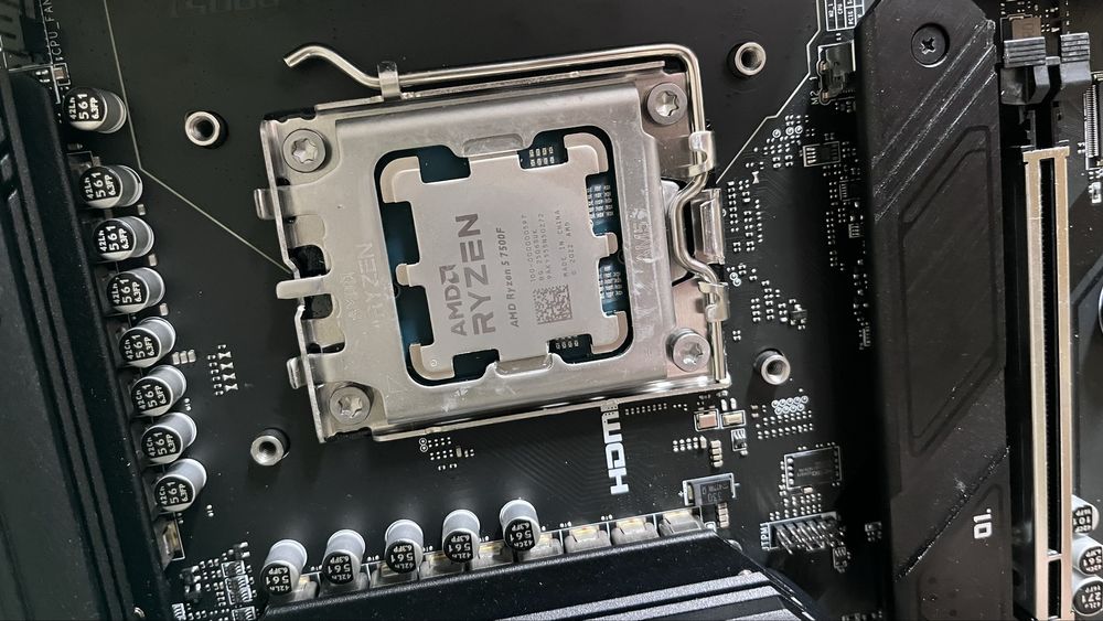 Комплект 32GbB ryzen 5 7500f b650