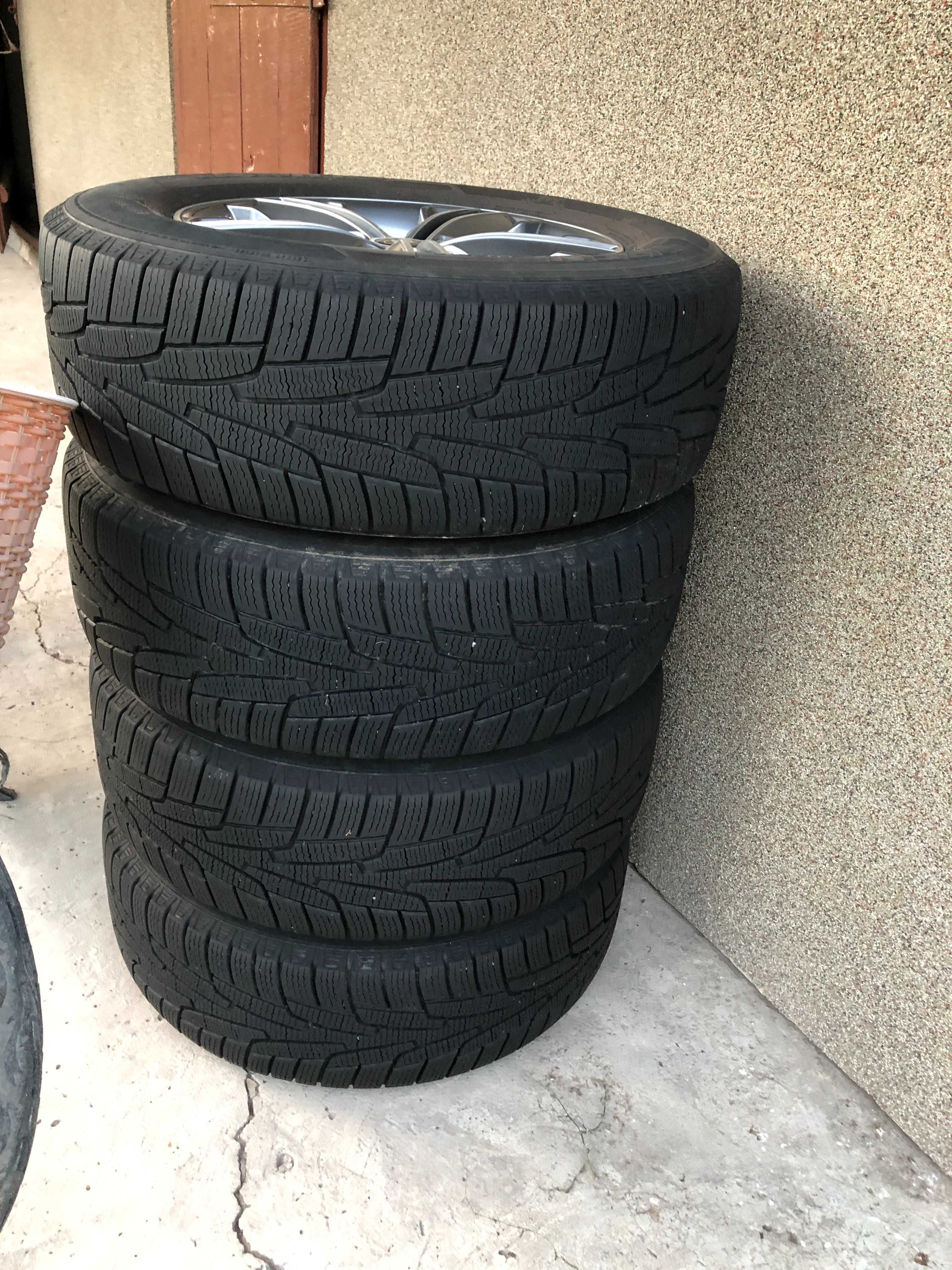 Продам шини 235/65 R17 Kumho I’zen