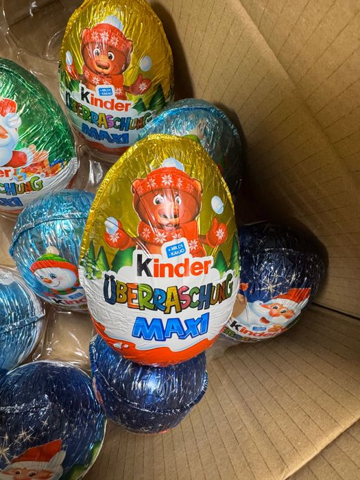Шоколадне яйце Kinder Surprise Maxi Santa 100 г