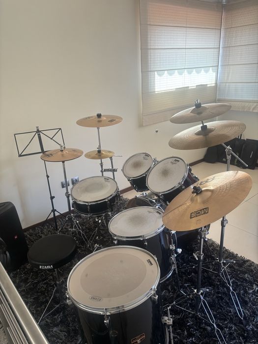 Bateria Tama Imperialstar 22” 6pcs - HBK + Peças Extras + Abafadores