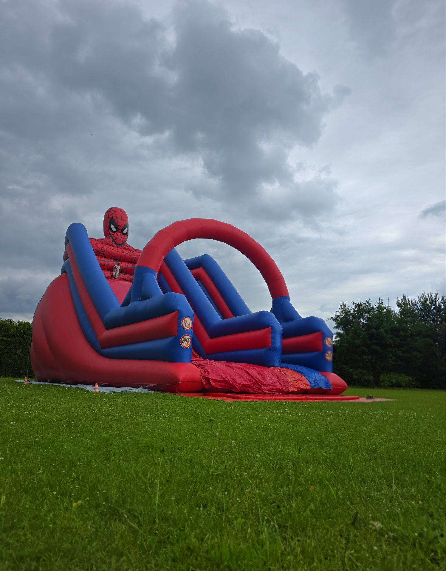 Sprzedam dmuchańca VIV zjeżdżalnia dmuchana Spiderman dmuchaniec VIV