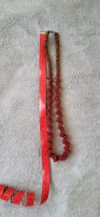 Вироби з бісеру, кольє, джгути