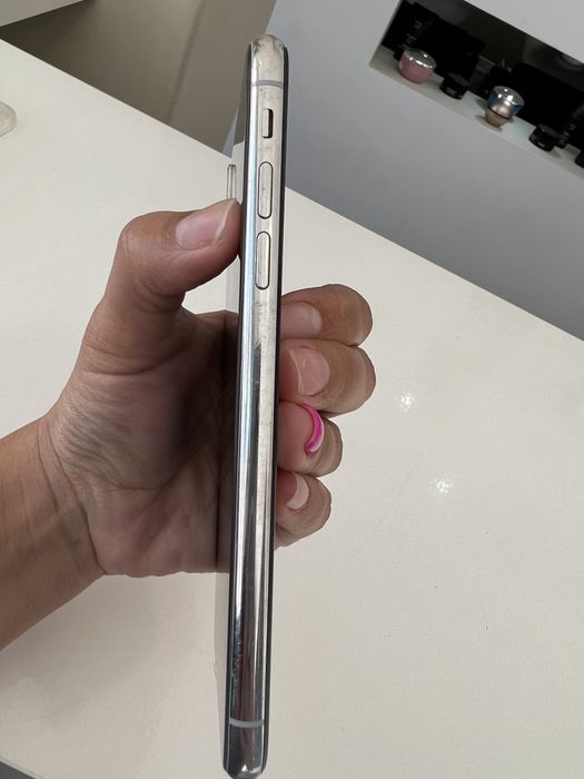 IPhone X negociável sem cargador