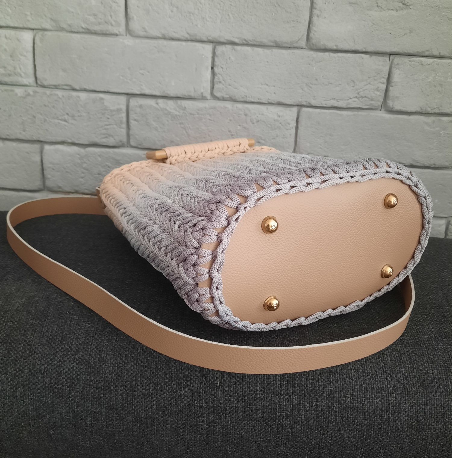 Torebka handmade jodełka skórzane dodatki z apaszka ombre beż szary