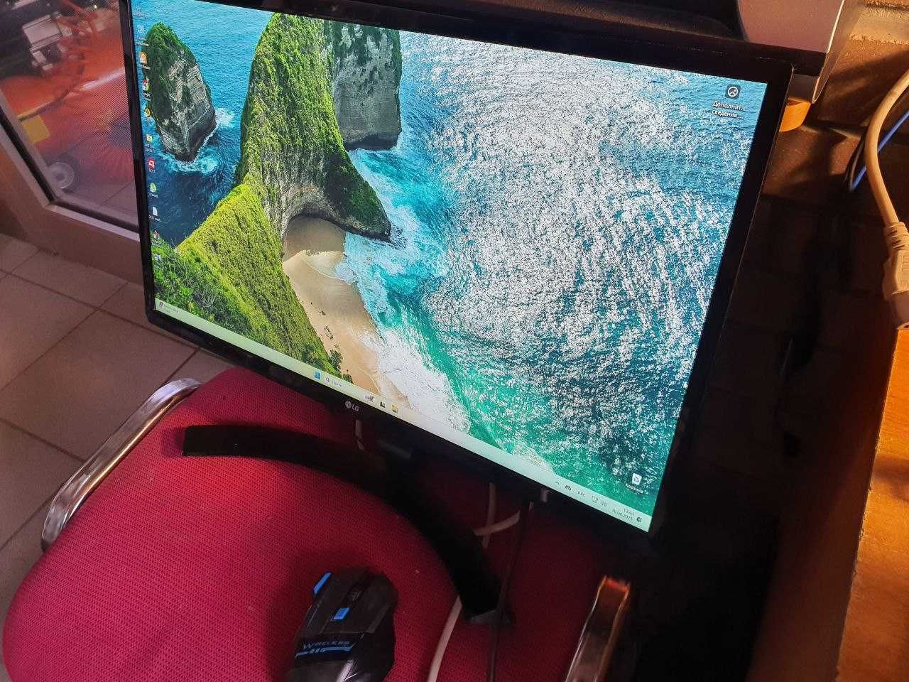 Монитор IPS 24" LG 24MP58VQ-P в отличном состоянии. HDMI