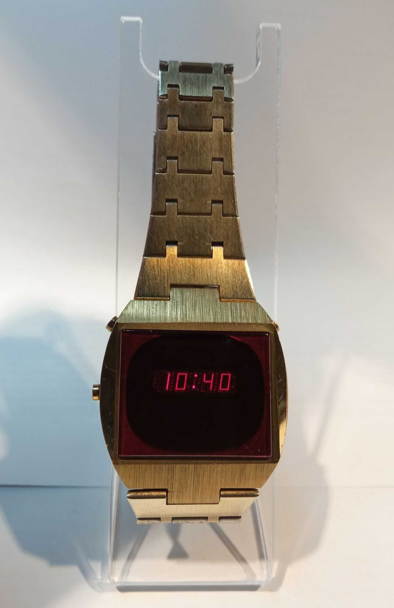 Zegarek LED marki MERCURY z funkcją alarmu! - vintage! Lata '70-te