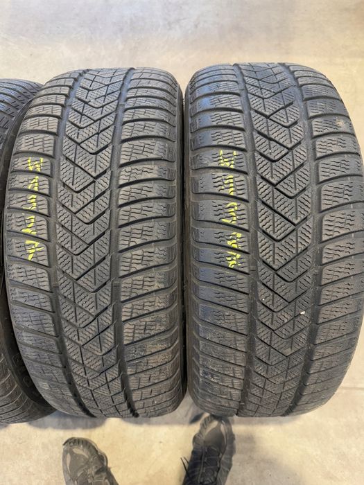 245/45/18 Pirelli Winter SottoZero 3