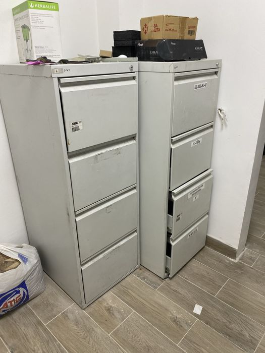 Шафи металеві на офіс чи склад