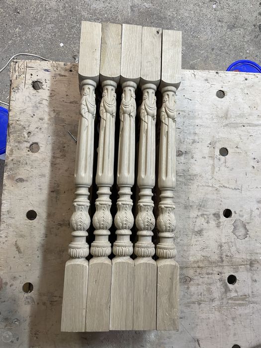 Балясини різьблені від 430грн.шт. Забіжний стовп.Стовп на сходи.