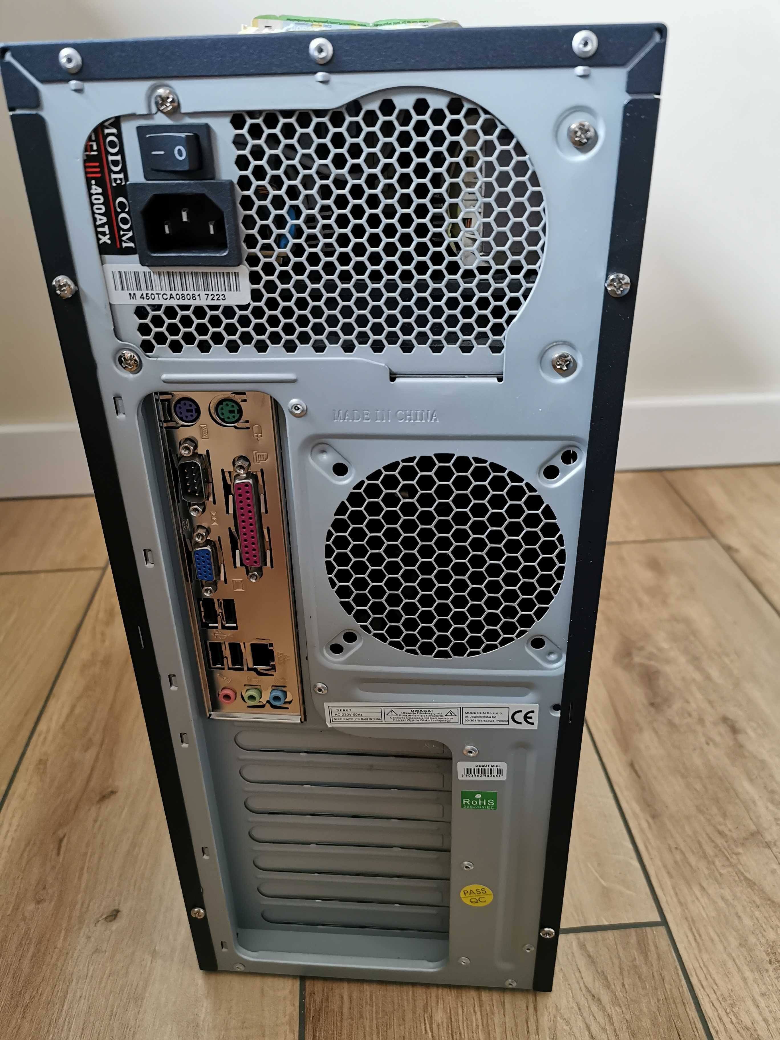 Komputer stacjonarny Core2 Duo E8400  Dysk SSD 120Gb / Monitor 15'