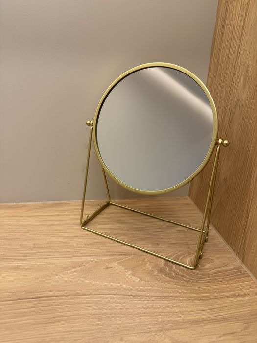 Złote lusterko Ikea