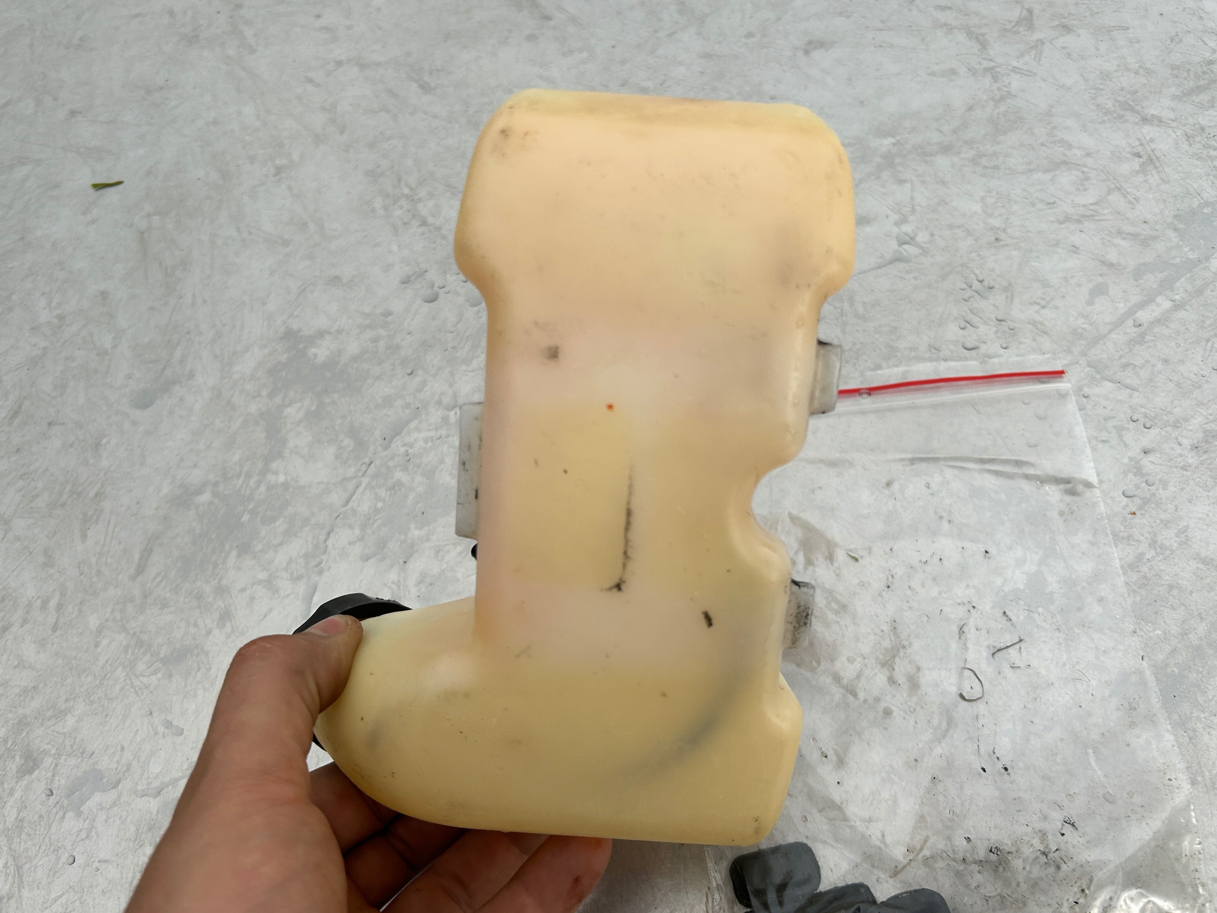 zbiornik paliwa BAK Makita EM2600U ER2600L LT27 Dolmar MS-27C (412)