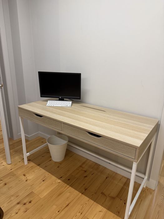 Secretaria IKEA - nunca teve uso