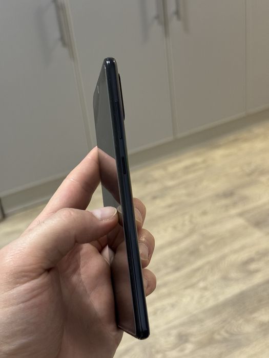 Продам Samsung A515 4/64