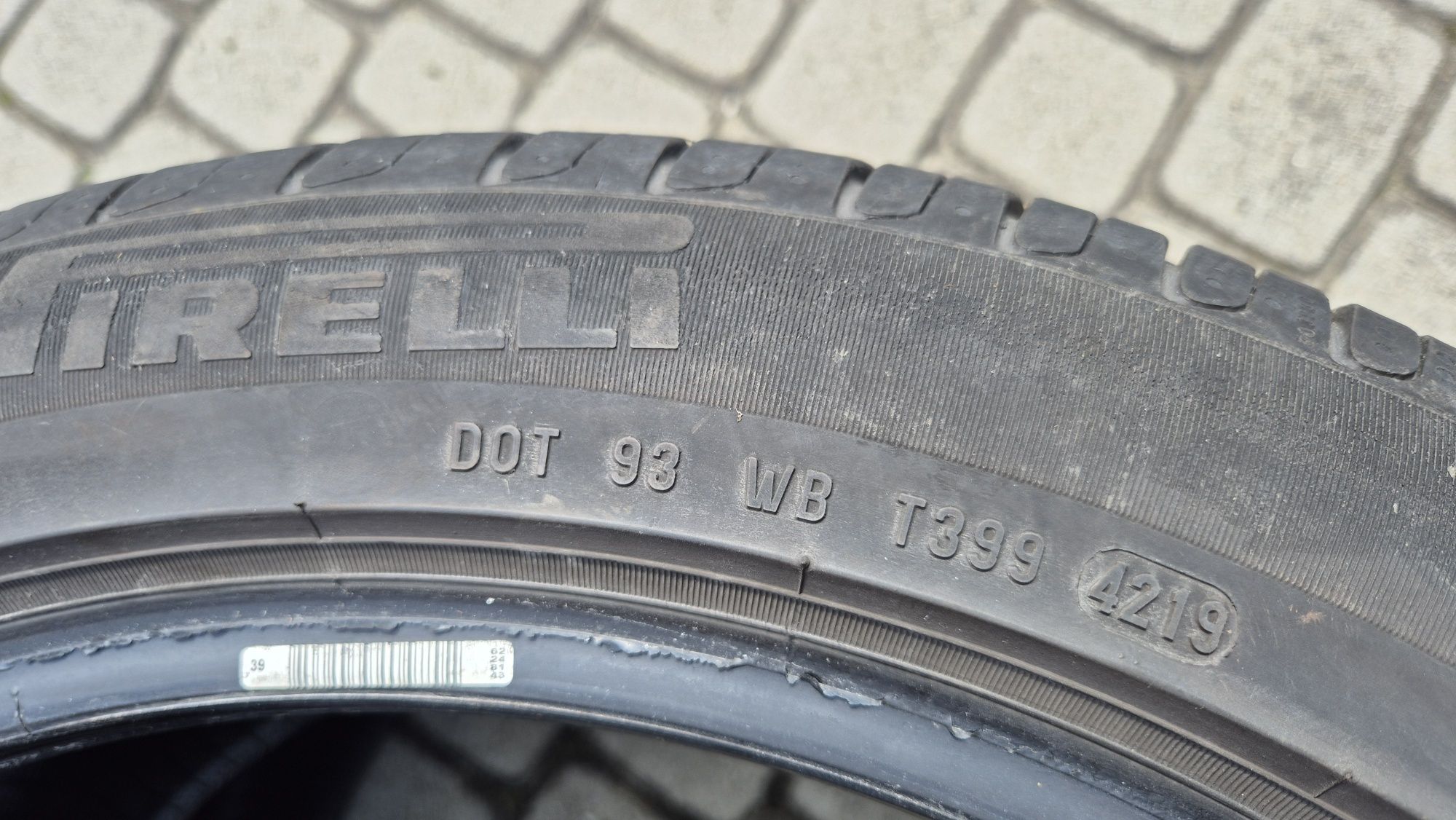 Dwie opony Pirelli 18, 235/45