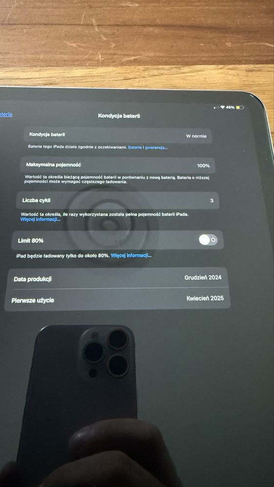 Tablet / Apple iPad Air 13 Wi-Fi Cellular 128GB Space Gray jak nowy.