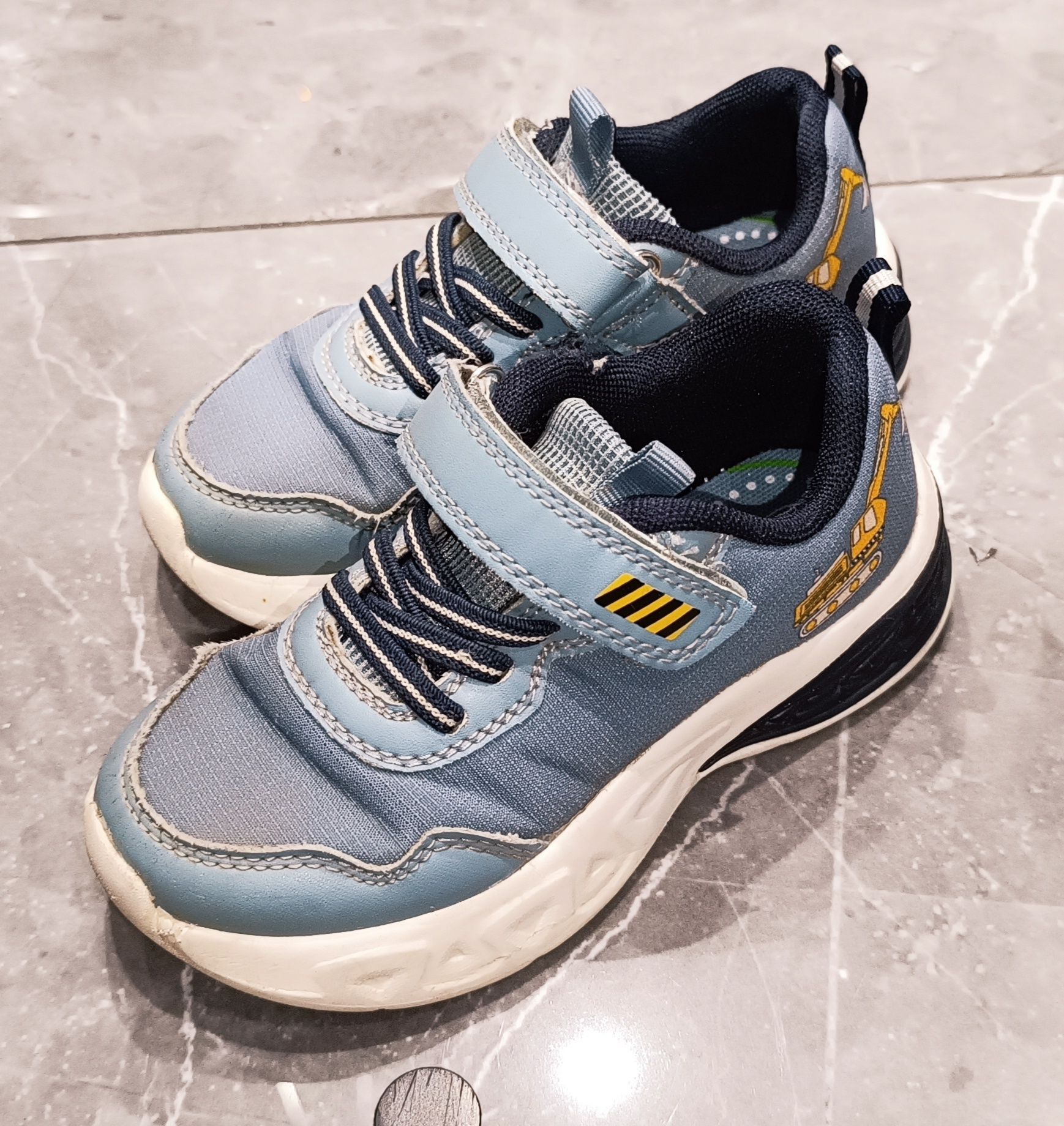 Lupilu sneakersy 27 dla chłopca koparka jasnoniebieskie buty adidasy