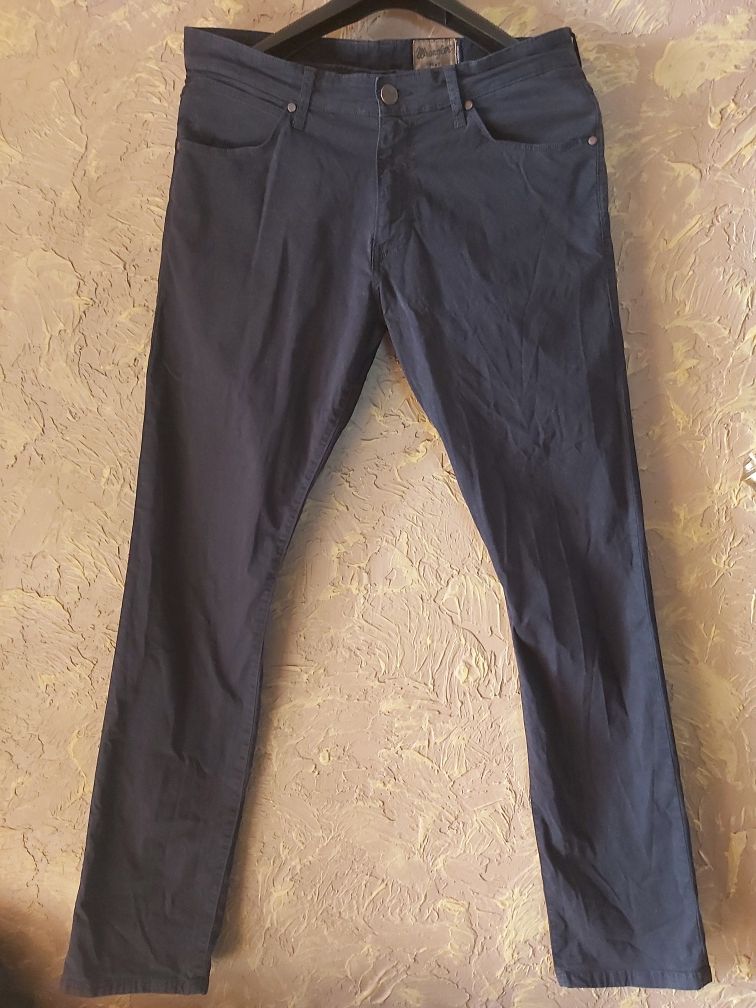 Spodnie jeans Wrangler W33 L34.