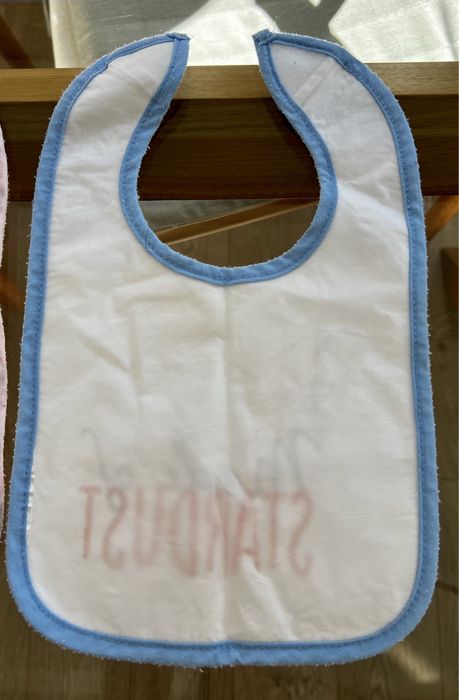 Vendo conjunto de babetes bebé impermeáveis