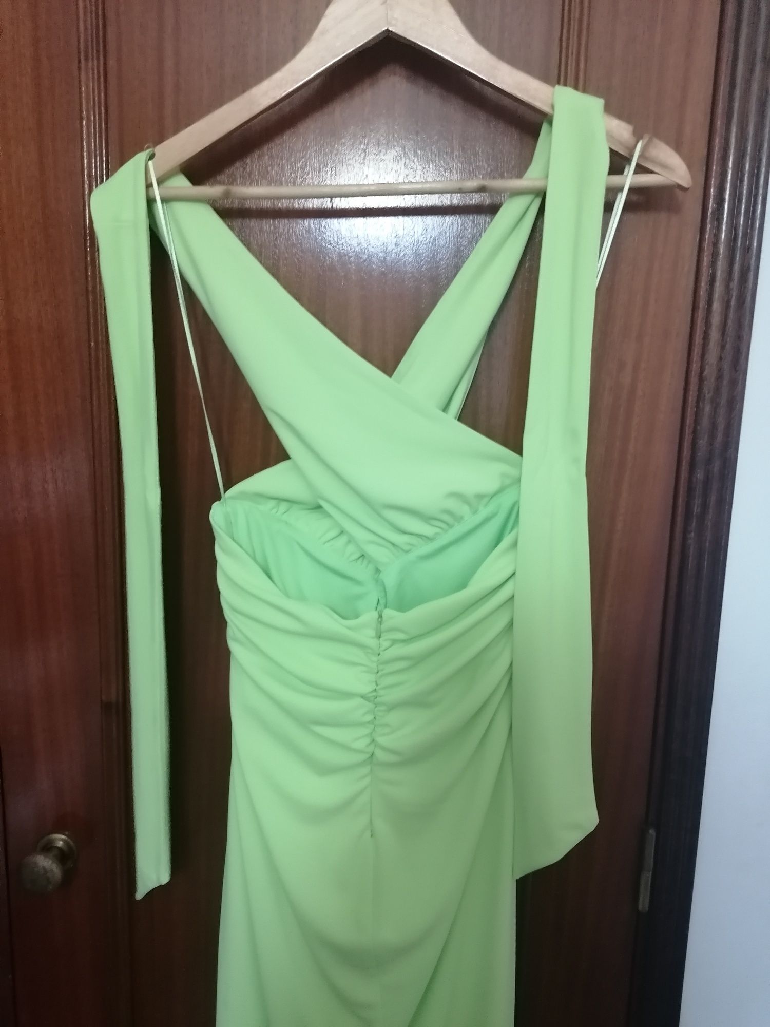 Vestido verde lima Zara L