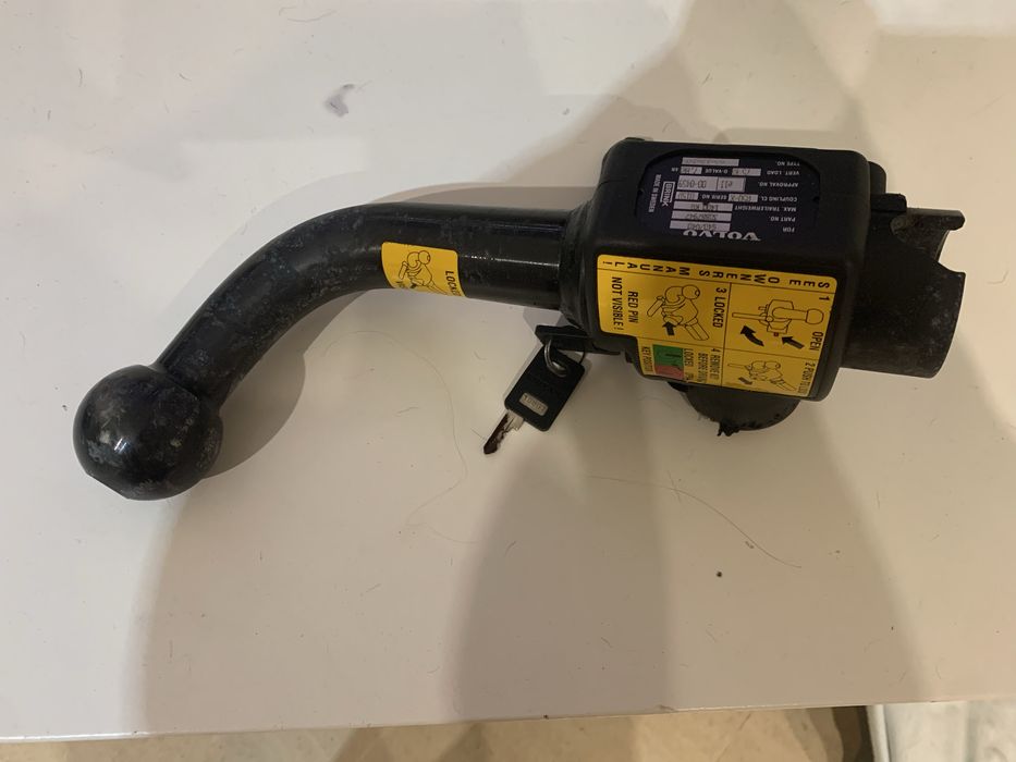 Gancho de Reboque Volvo V40/S40