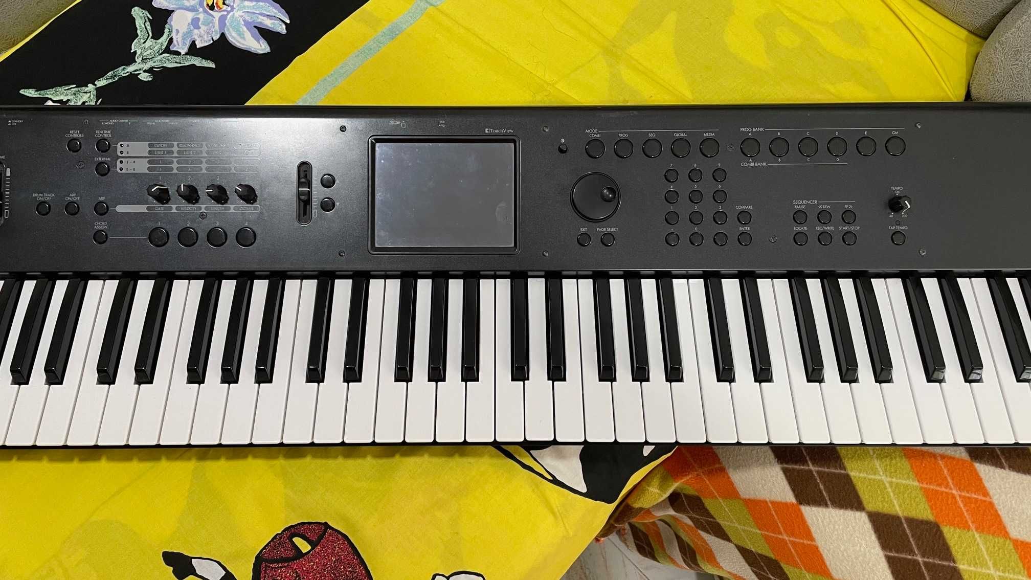 Korg M50 73 Teclas
