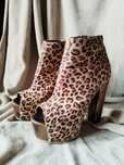 Botim Peep Toe Leopardo