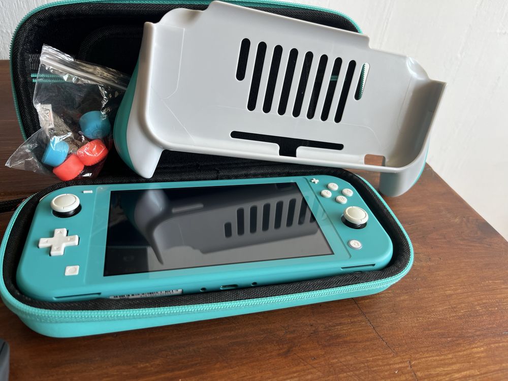 Nintendo Switch Lite e Extras