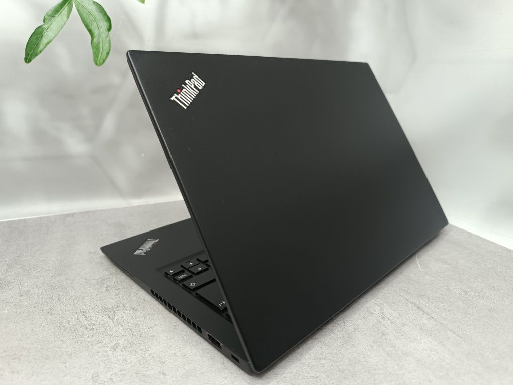 Ноутбук Lenovo ThinkPad T495s/Ryzen 5 Pro 3500U/16/256/14"/Full HD IPS
