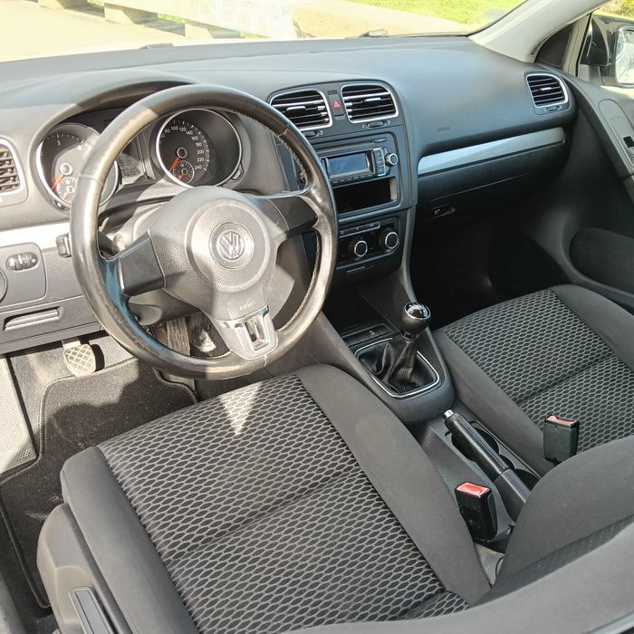 Vw Golf 1.6 tdi Trato financiamento 100 euros por mes