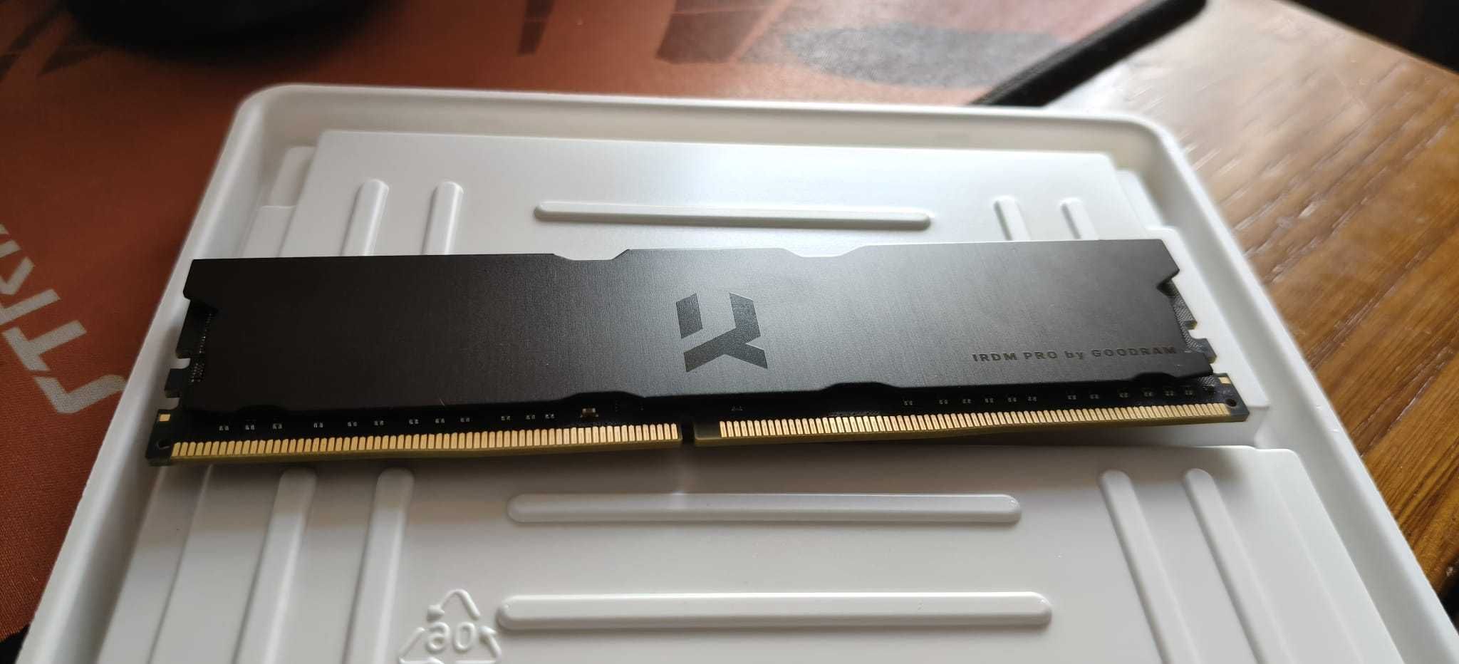 Memória RAM Goodram IRDM PRO DDR4 16GB - 3600MHz - CL18