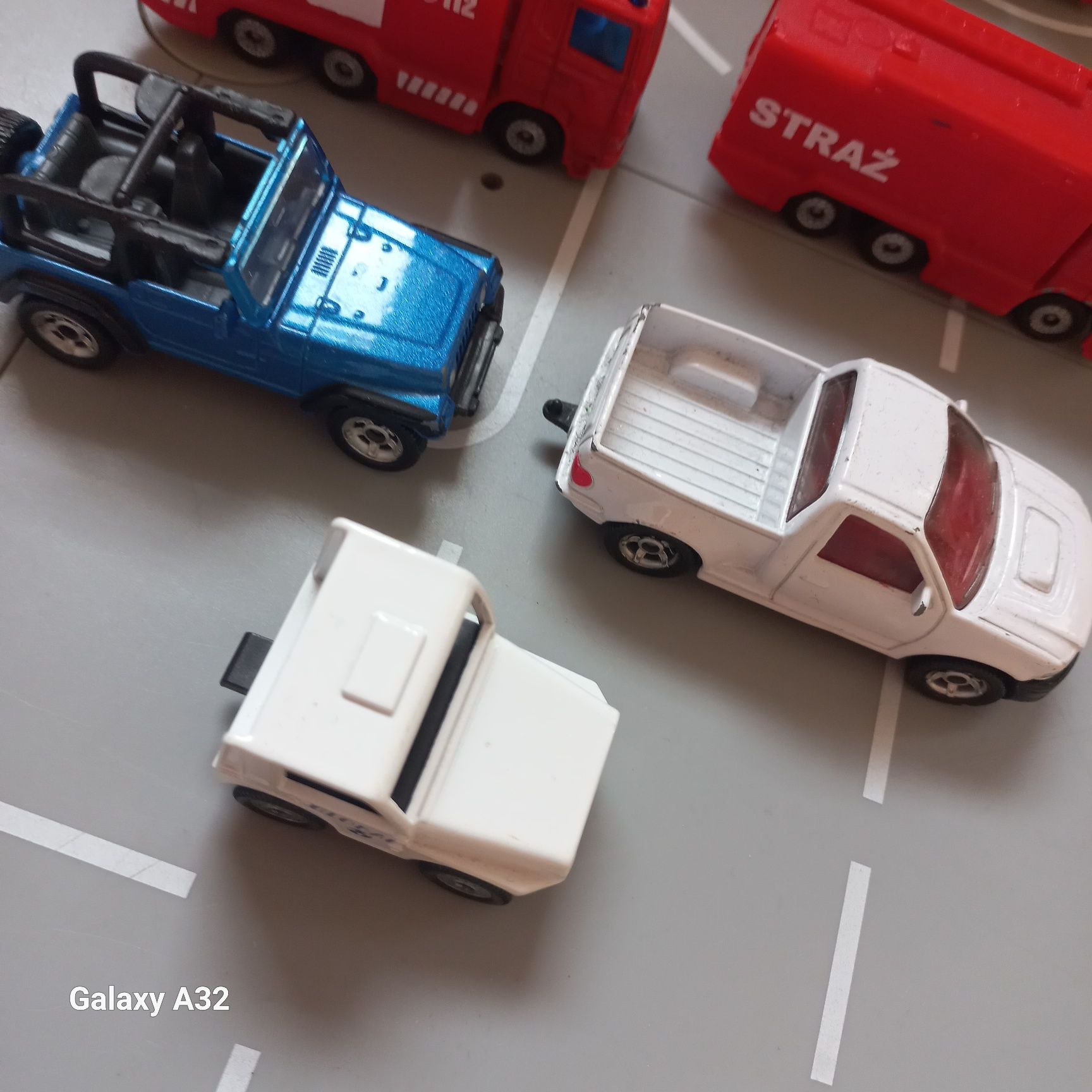 Samochody z hakami siku matchbox cxytsj opis!