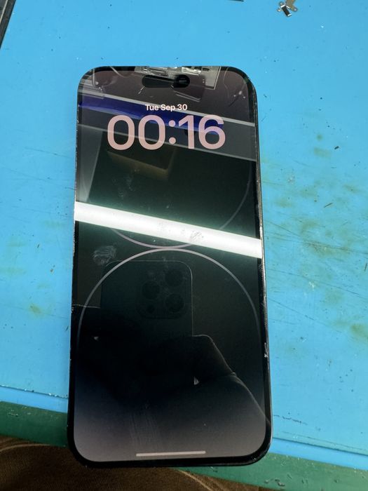 Дисплей на iPhone 14 Pro max з дефектом оригінал