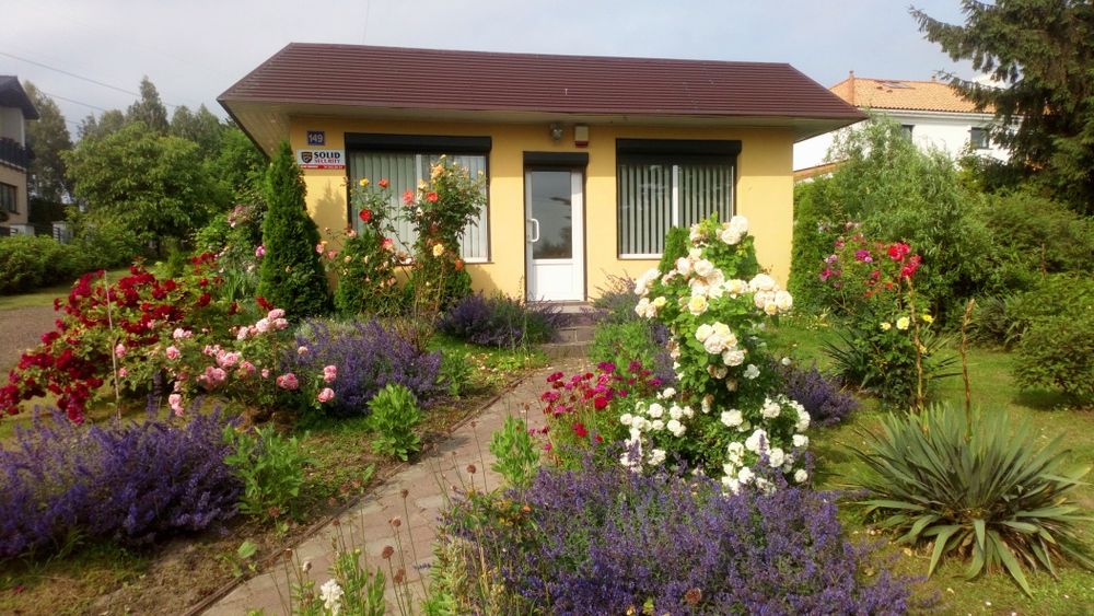 Lokal użytkowy, biurowo usługowy, 38m2  plus parking.